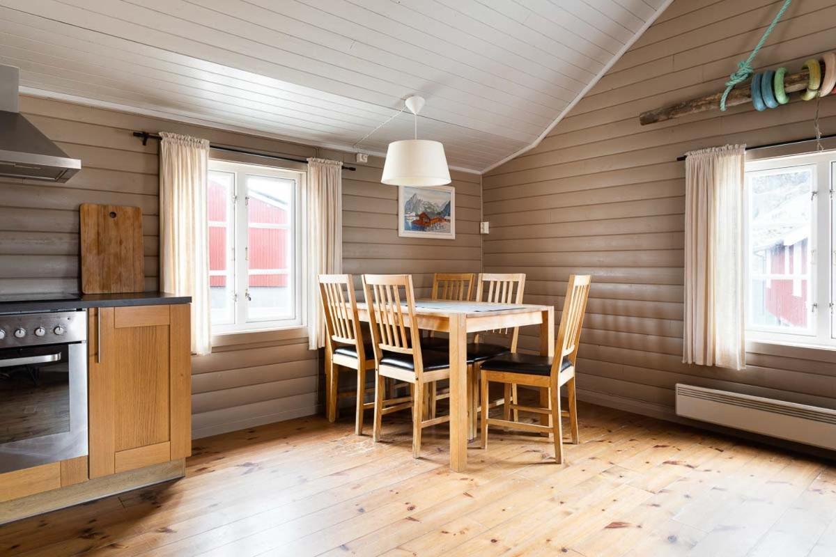 Resort Eliassen Rorbuer 2*