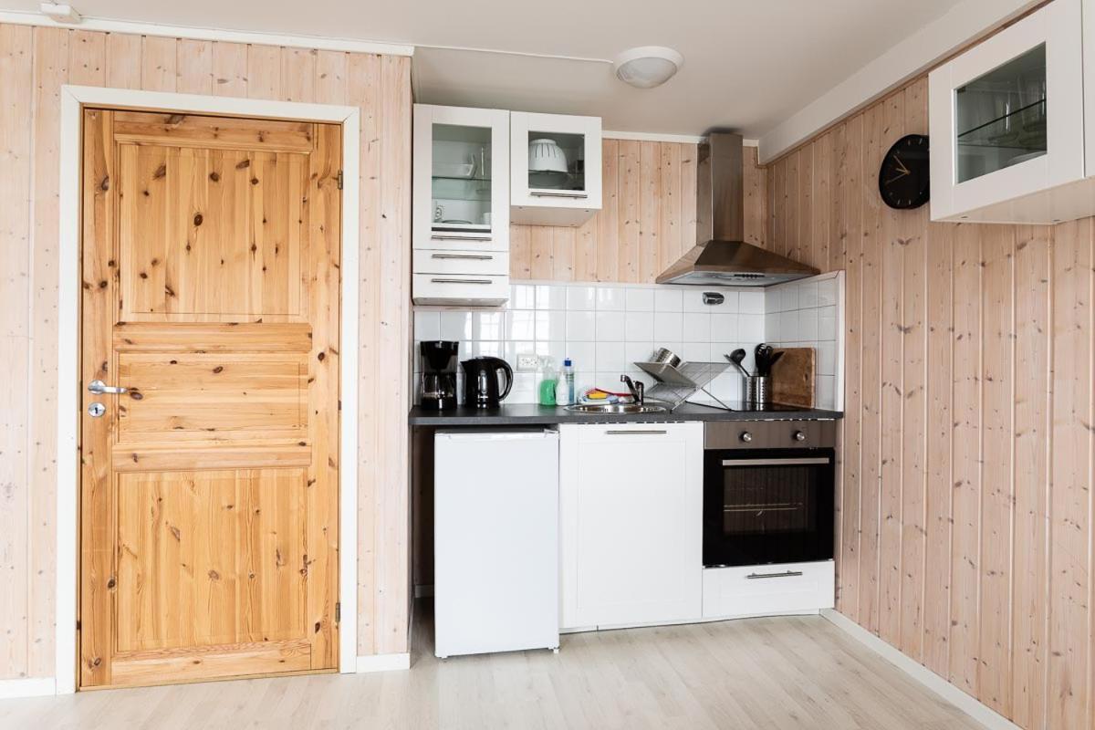 Resort Eliassen Rorbuer 2*